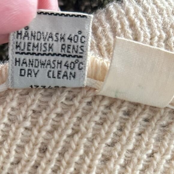 Nordstrikk Norway 100% Wool Cardigan Women’s XL Cream Floral Trim Pewter Hooks - Picture 7 of 7